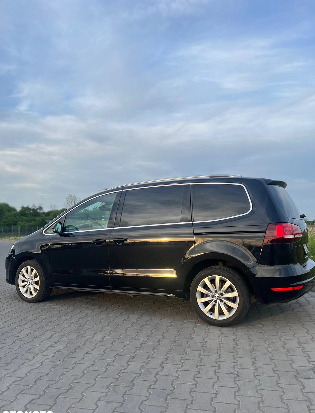 Volkswagen Sharan cena 85000 przebieg: 180000, rok produkcji 2019 z Wrocław małe 301